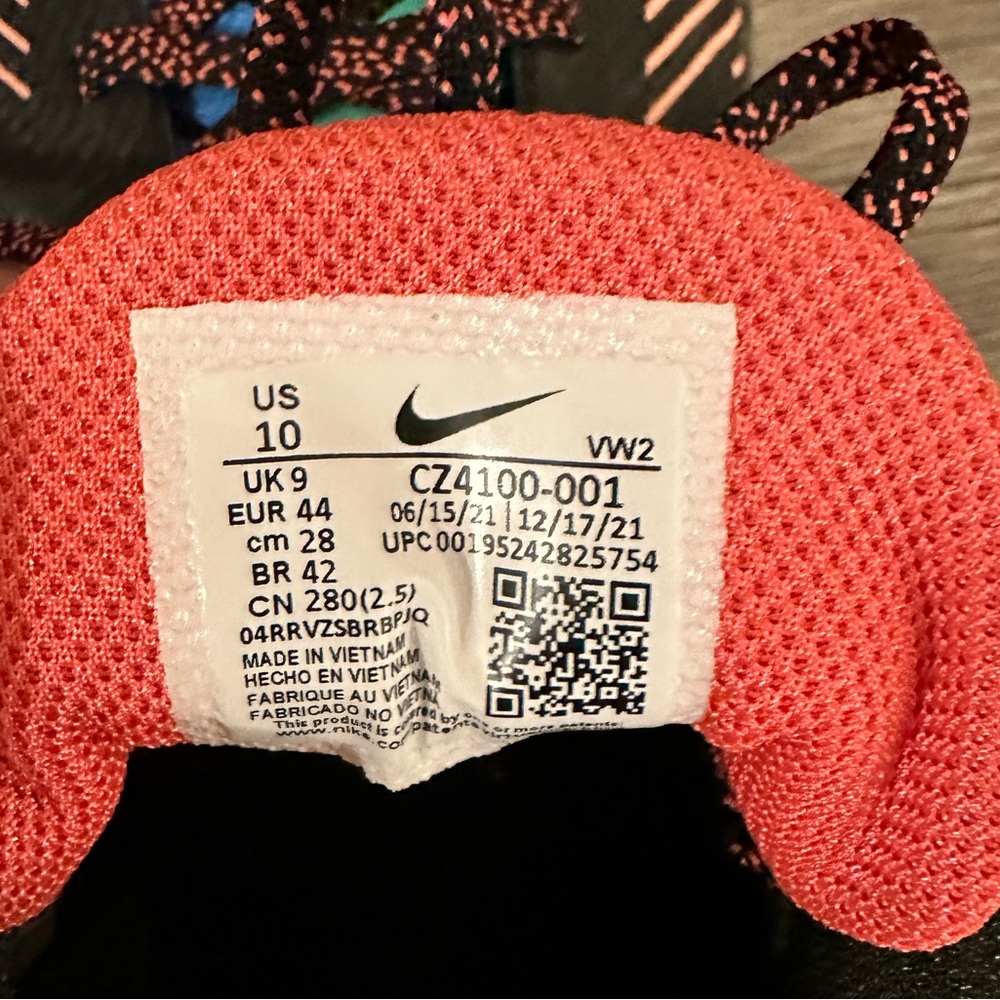 Nike Kyrie Flytrap V - image 5